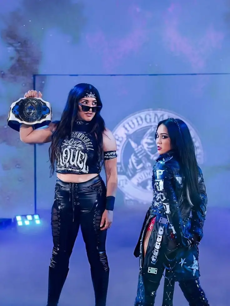 Davion13의 Raquel Rodriguez And Roxanne Perez