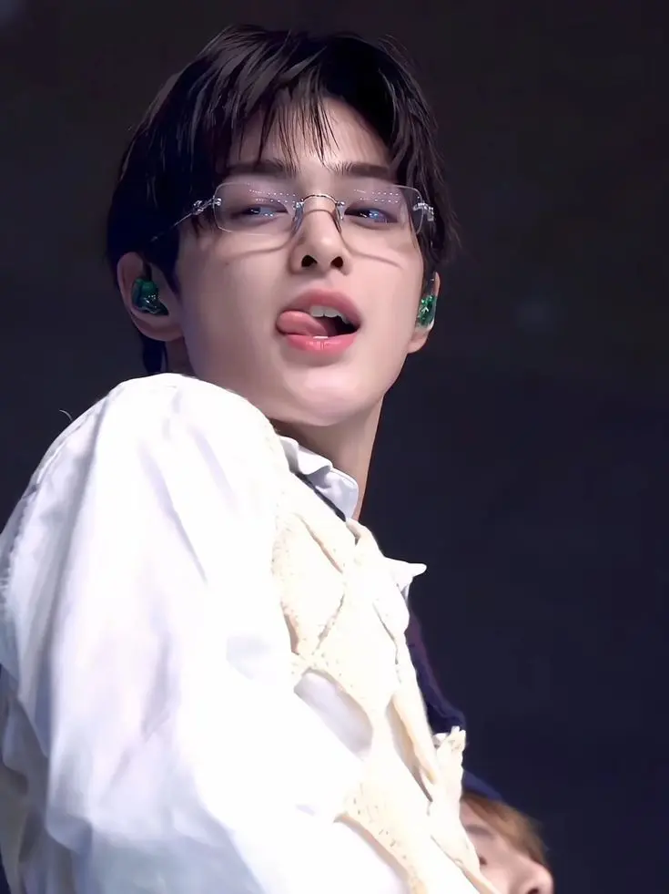 Niki_7의 Ahn keonho. Playful boy in ur highschool