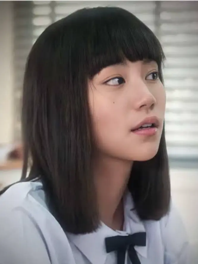 PurpleShack6729의 Girl from nowhere