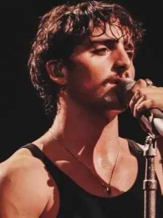 MoonbeamIceCream의 Benson Boone