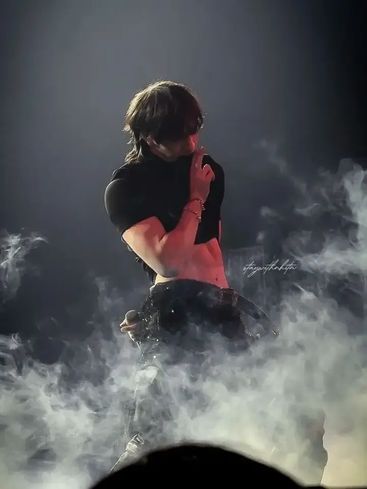 Limjukyung73739의 He's teaching you?!