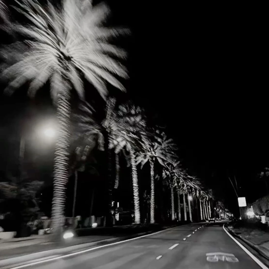 ヤンデレゲーム  ⌇ 監禁 ... ♡