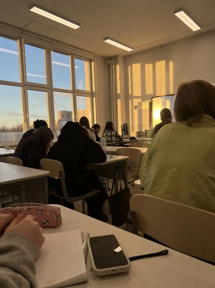 PlacidKudu4609의 Taylor Swift -school vist-