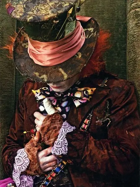 GayTown7692의 Mad Hatter