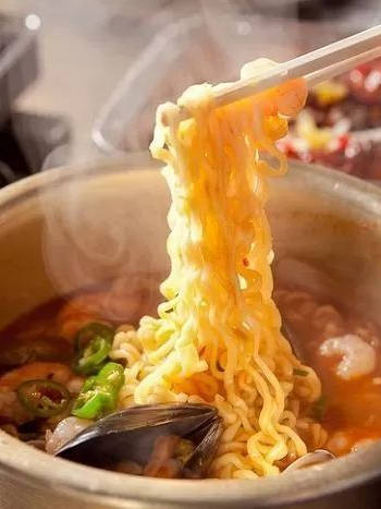 새벽에 가족몰래 라면 먹기ㅣㅣ 🍜 대표 이미지