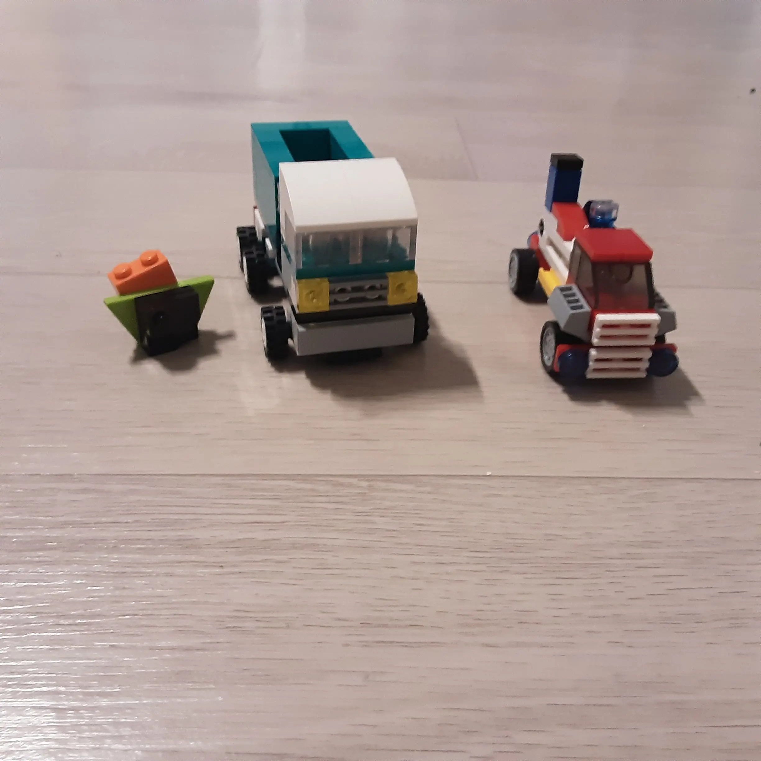 FustyEar8377의 장난감세계 [네온엔진의 비밀]