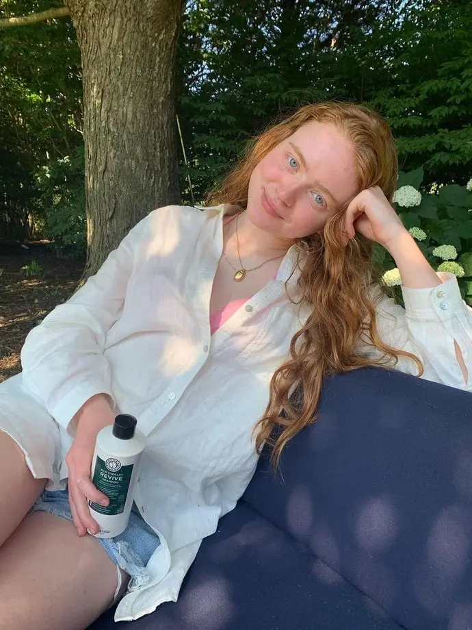 loyalbxxr의 Sadie Sink - Your Tutor
