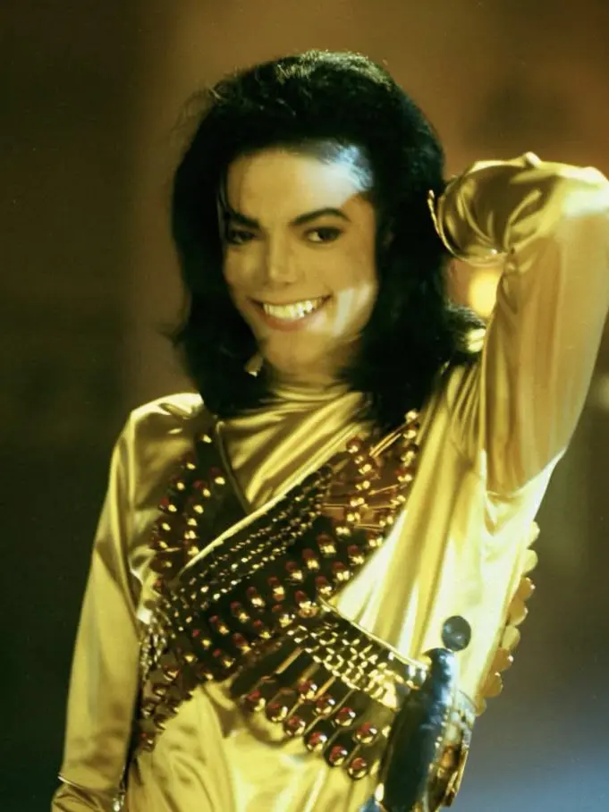 Mjbots.foryouuu의 Michael filming “Remember The Time”
