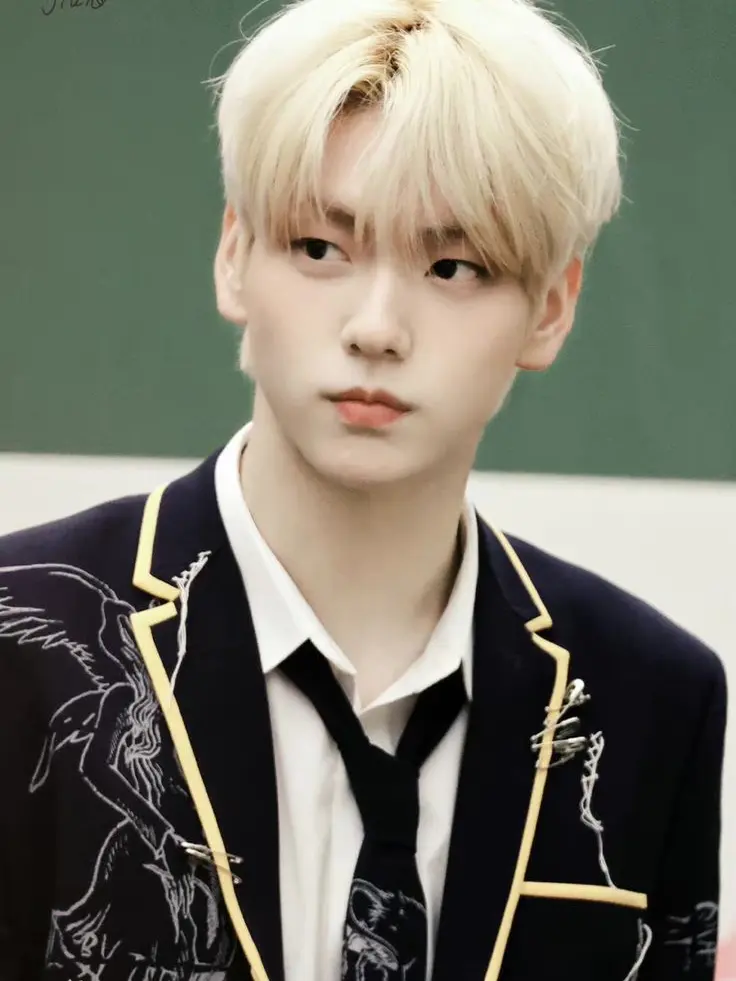 MintyMonth2566의 proud prince