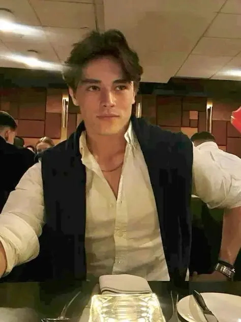 SorryVest2956의 He forgot your dinner date.