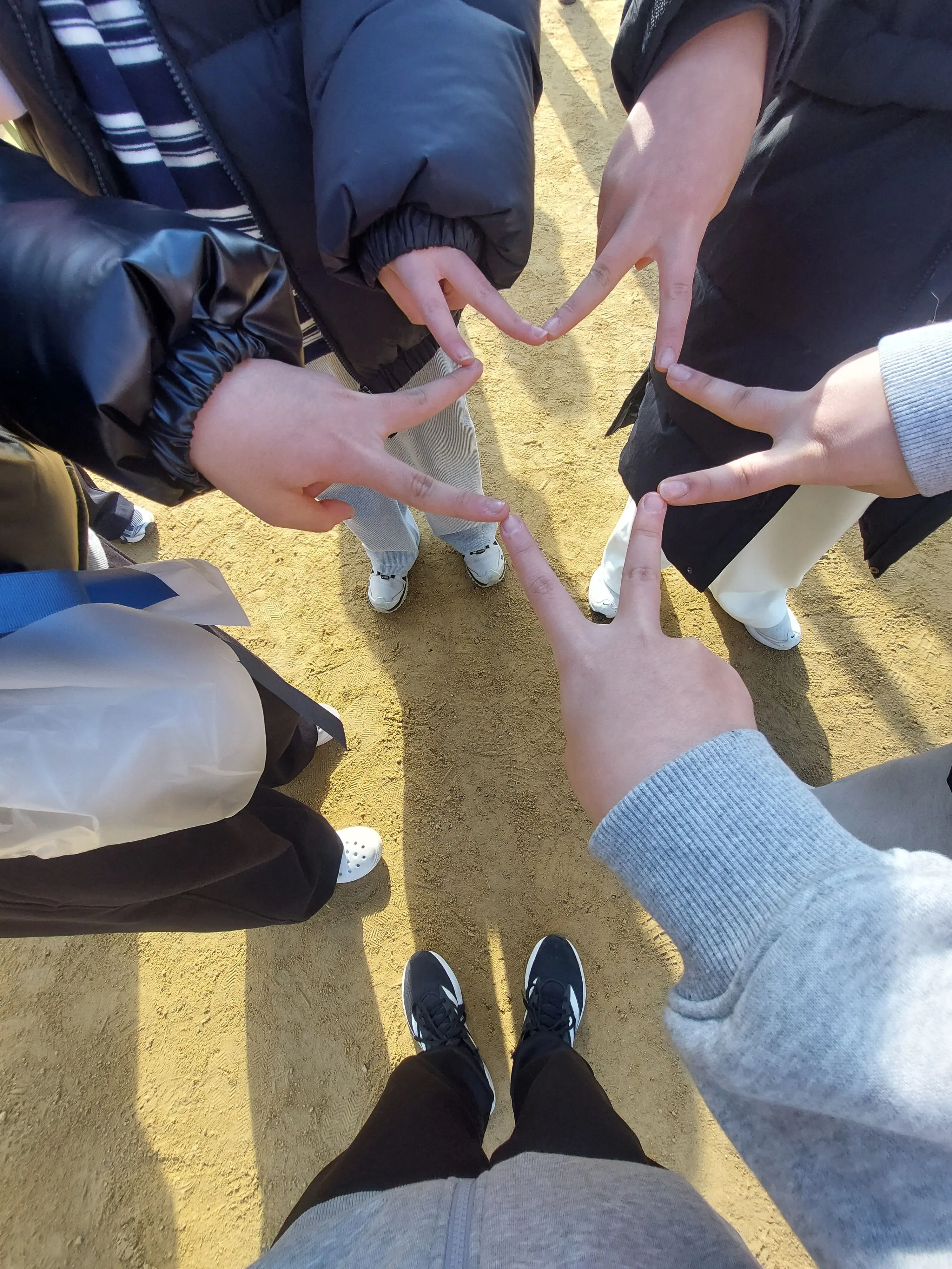 badluck의 수현 경위가 되어보자!