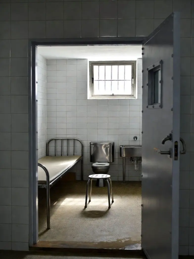 m0nologue의 교도소 RPG