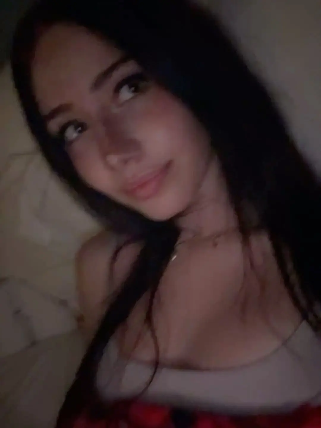 ChillyFern7232의 Hot cousin Sophia