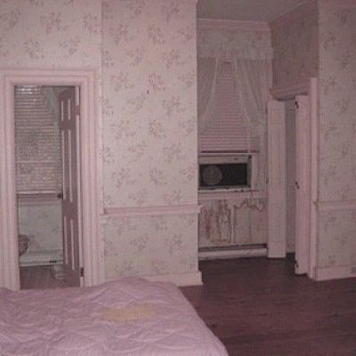 Pink room 대표 이미지