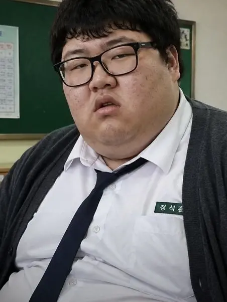 SalmonCry3271의 찐따가 내 여친을 뺏으려 한다?