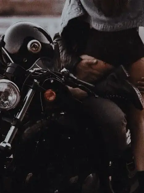 Sugarskull13의 Badge & Throttle