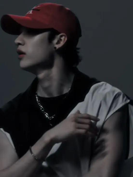 daisy_is_a_slt_for_chan의 Your Stalker