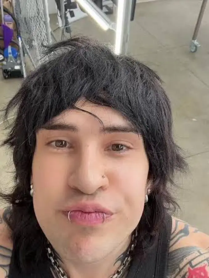 Girlamnotyomama의 Colby brock