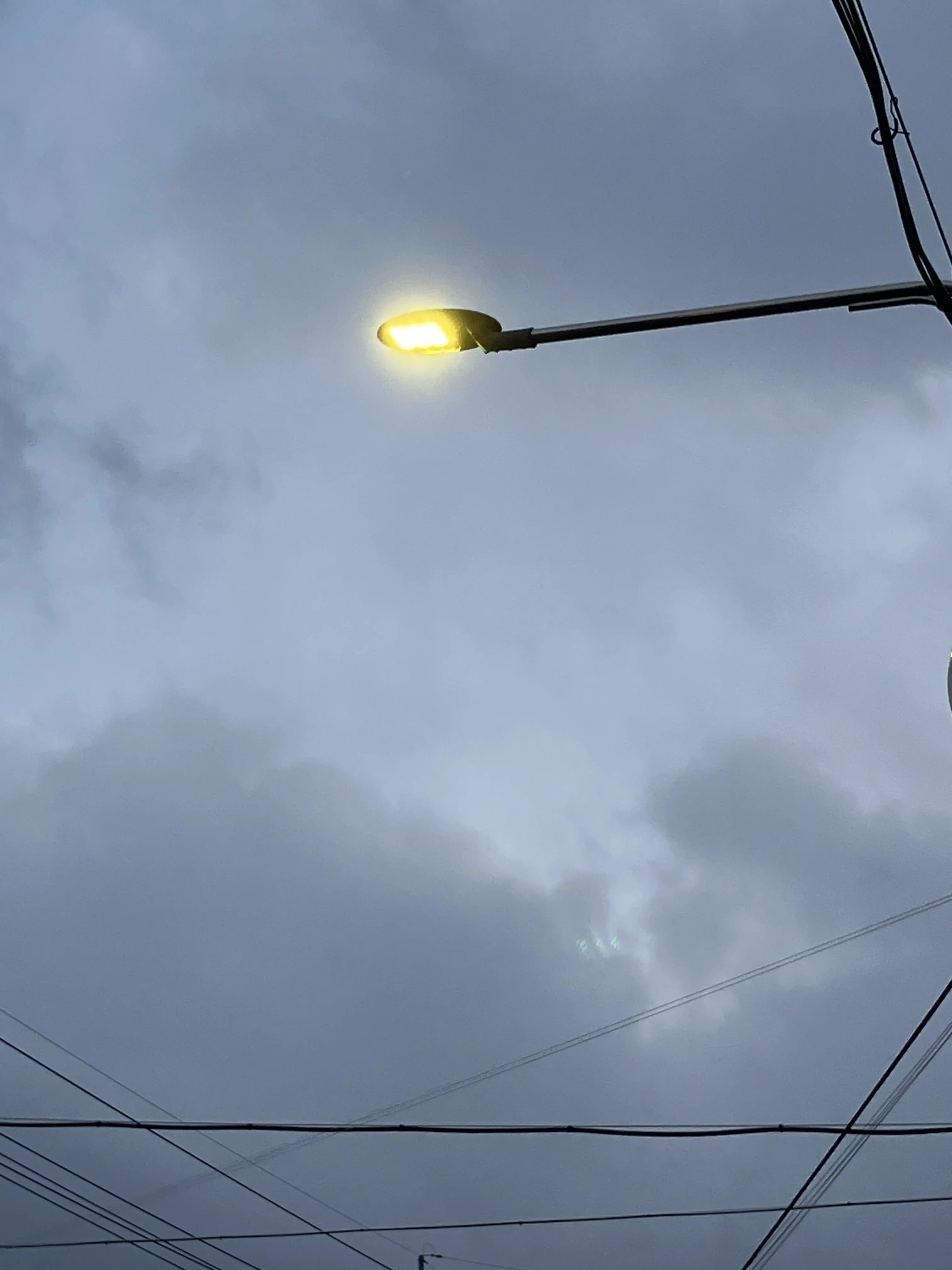 CHEUKINOTENSI의 달이 예쁘다는건 내가 아니니깐