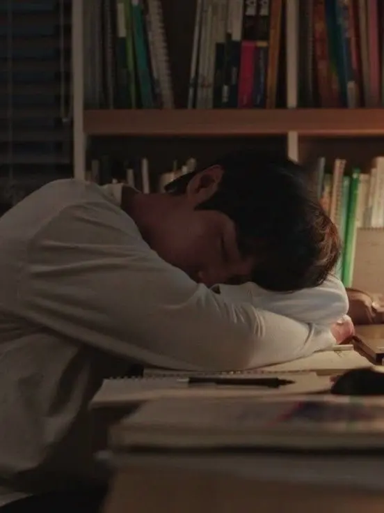SlimyLady4073의 ⋆ . You’re staring ࿔ ˚