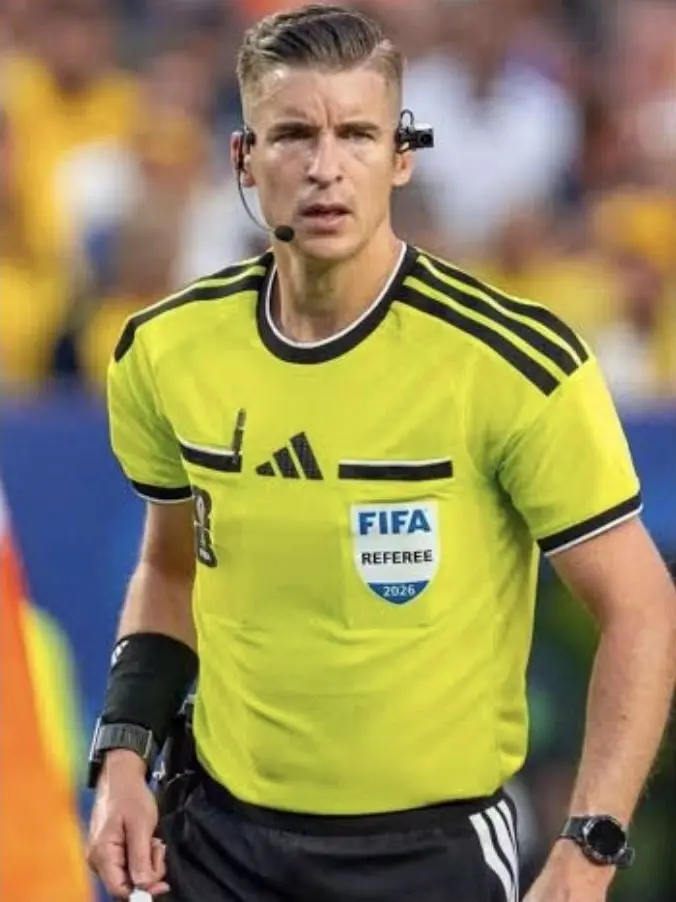 StaleRazor2260의 Football referee simulator