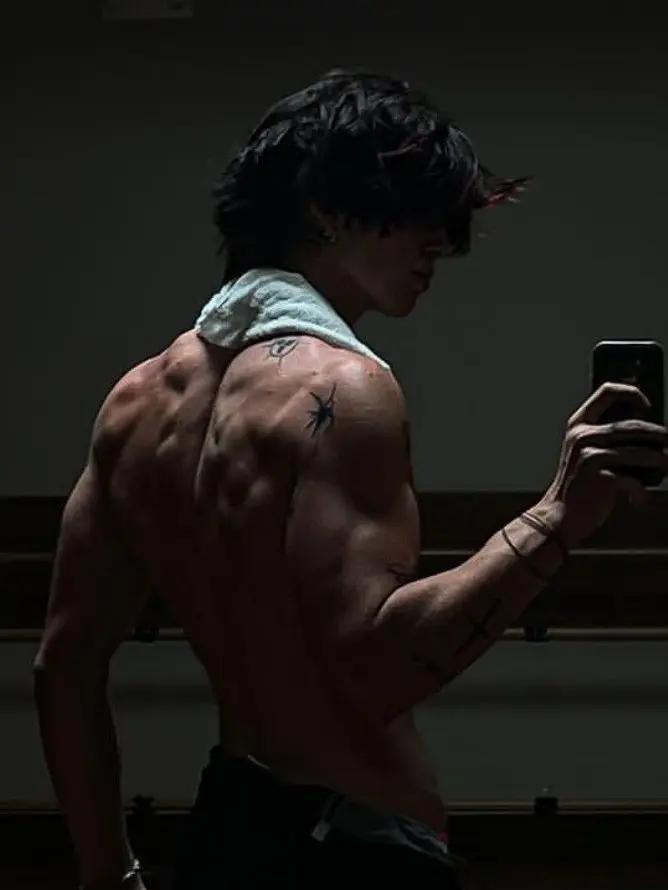 FaeSimp101의 Liam Khelsey