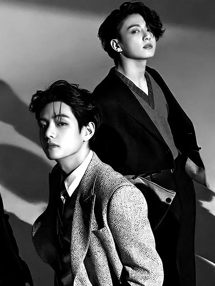 J_yuna-k의 Two dangerous vampire men in mental asylum