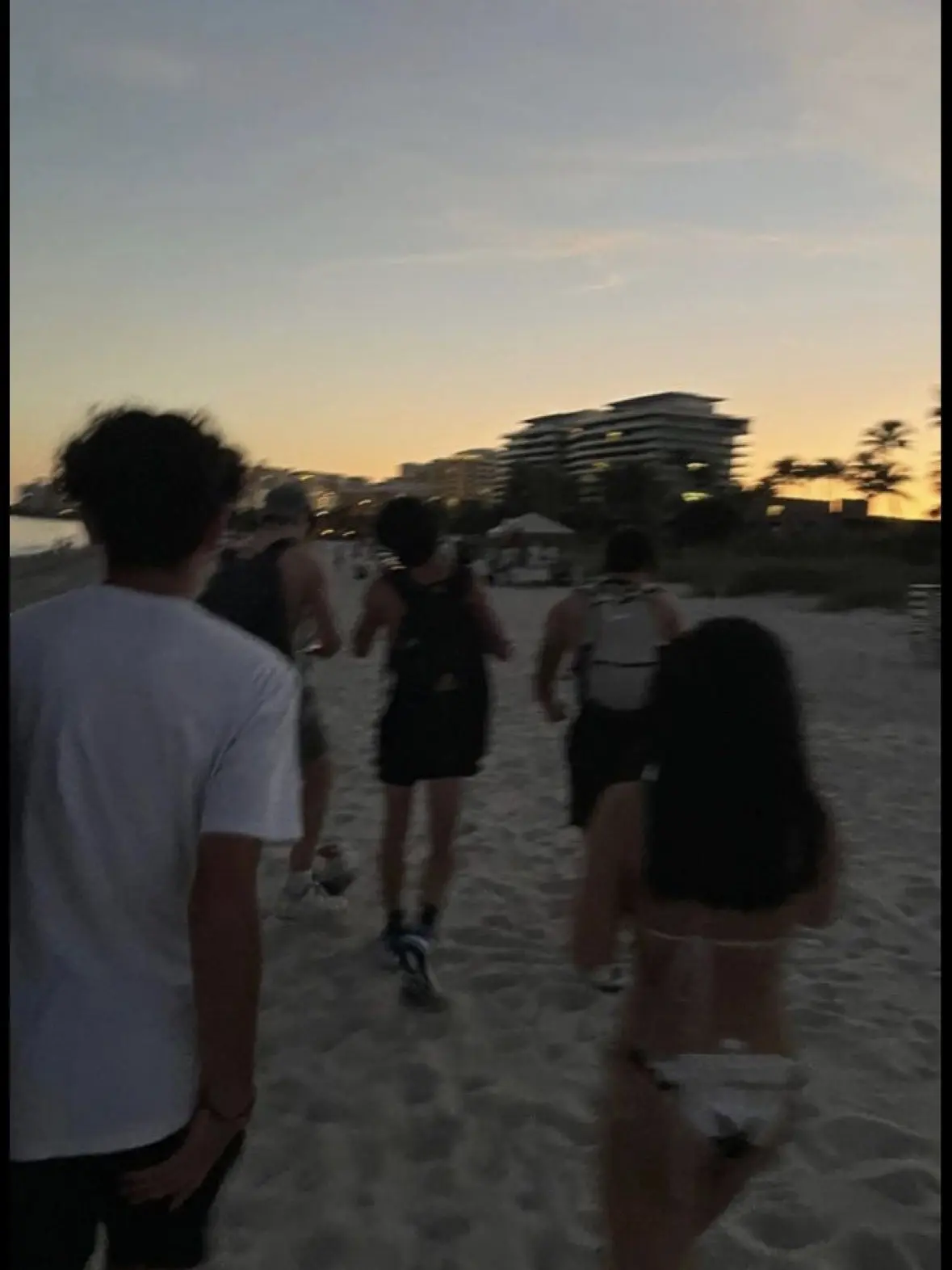ShortAtom0144์ Beach trip
