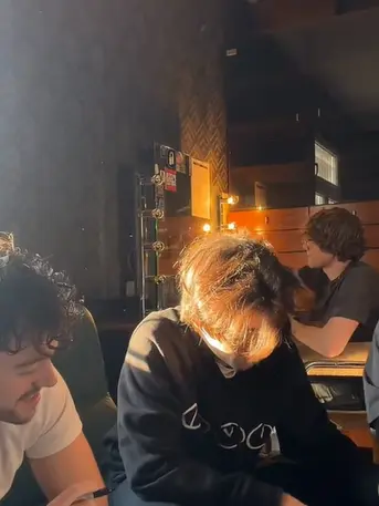 SafeFlake4557의 bar fight