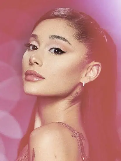 Tessareed14의 Ariana grande