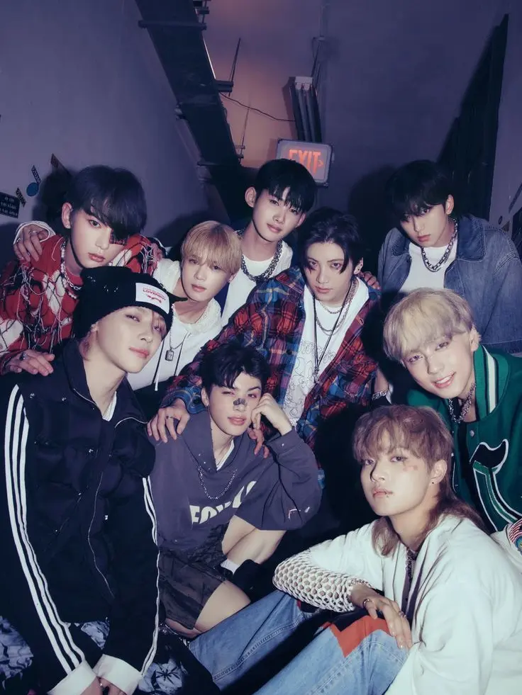 MadTotem4459의 The Family! (And Team)