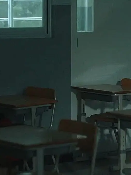 Jenniedae의 今 、 私たちの学校は 。