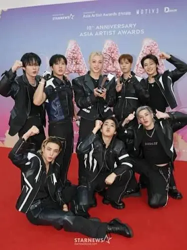 JollyPea1812의 Skz award show