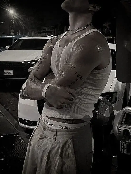 dariadelavi331의 Moving in with a mechanic after Danger