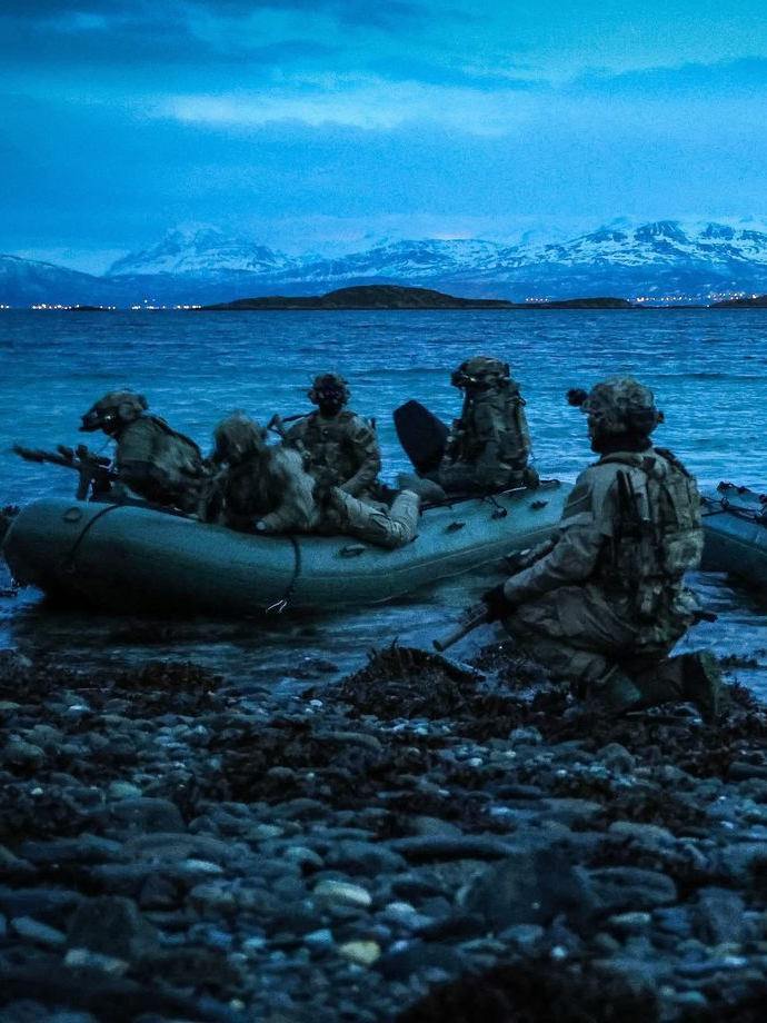 UDT/SEALS 대표 이미지