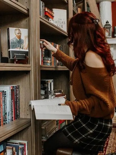 CozyCarp2298의 Nerd Girlfriend
