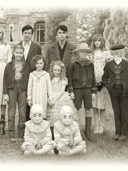 SureRuler4256의 MISS PEREGRINE'S HOME FOR PECULIAR CHILDREN