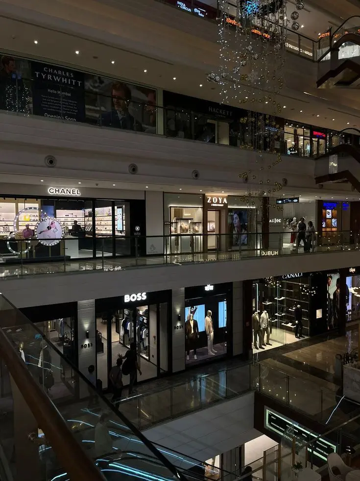 Godisamazing의 Group of Boys at the Mall.