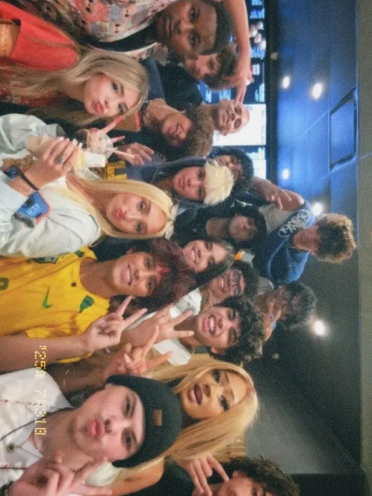 AudreyEee2000의 Influencer group Zombie apocalypse 🧟‍♀️