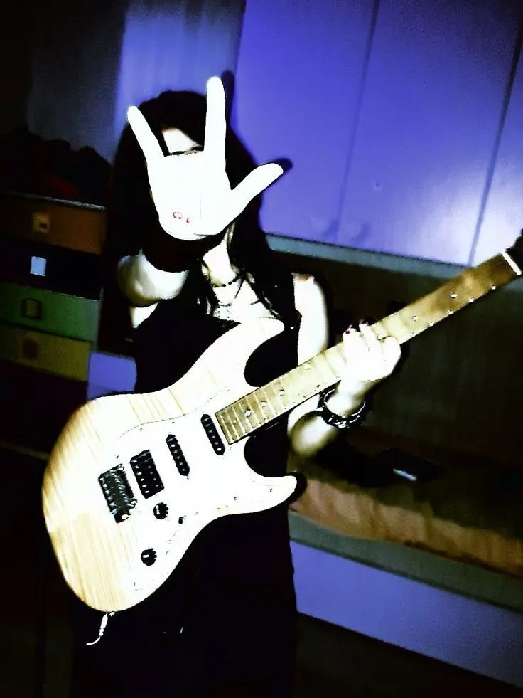 Your_weird_girl_Yua의 Emo friend group🎸🎸