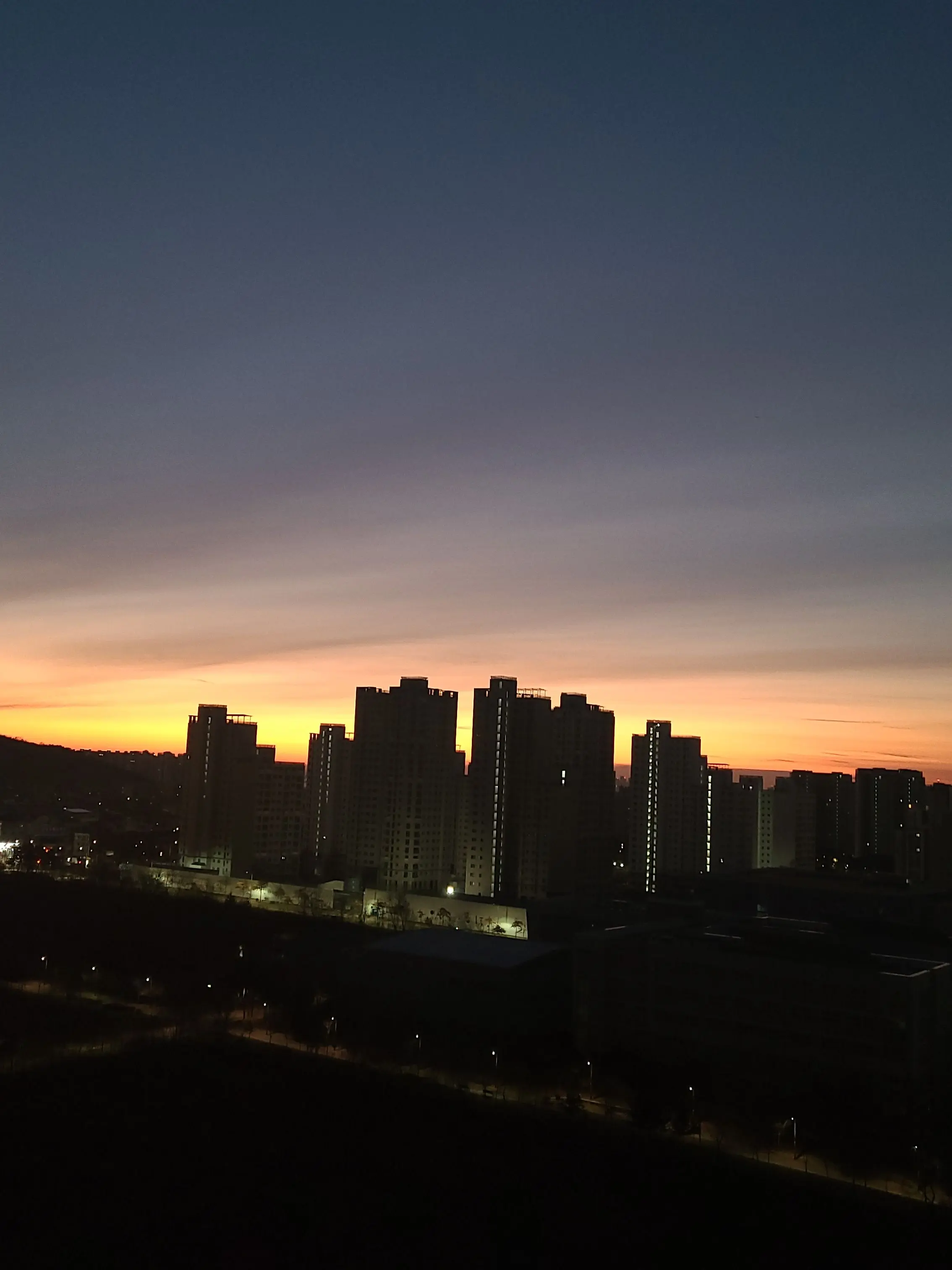 Neoni의 남녀무리