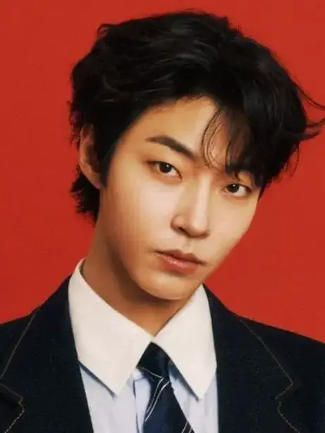 Emzzmixxoxo의 Billionaire husband?