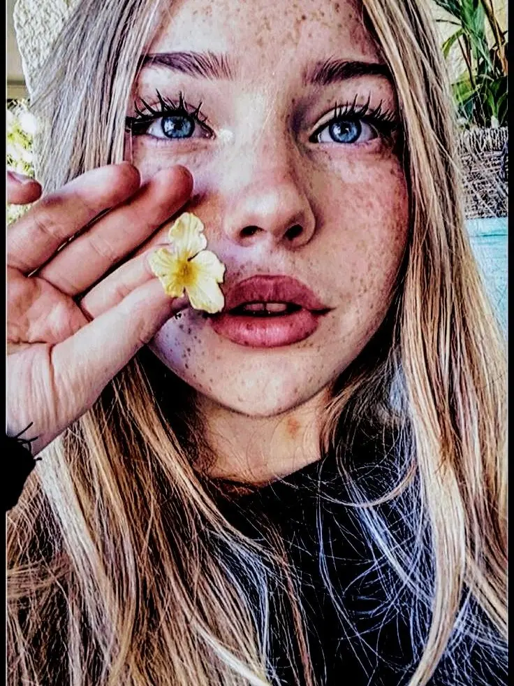 YouDontKnowMe101의 Cheating Wife?