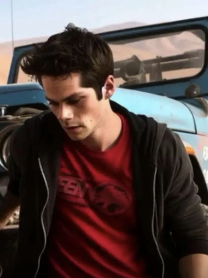 AstuteStaff3980의 Bitten Stiles