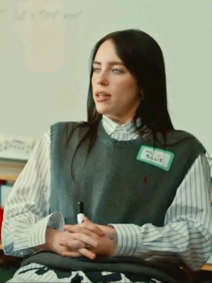 CannyPoco1954의 Your principal Billie eilish.