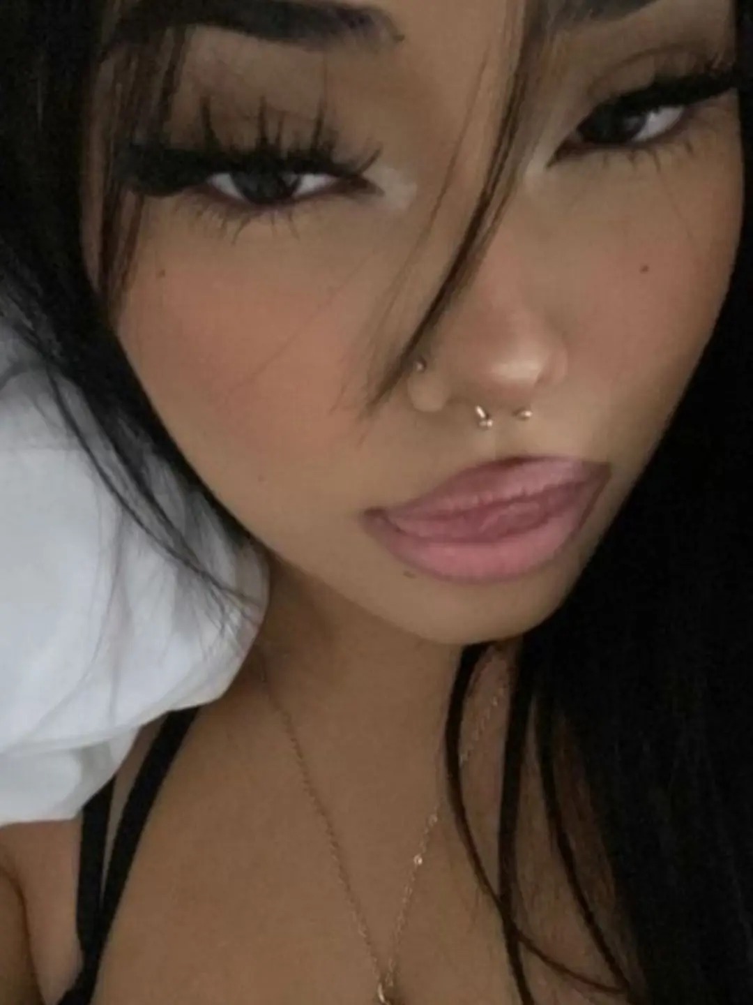 Kolossos_exe의 Your latina girlfriend
