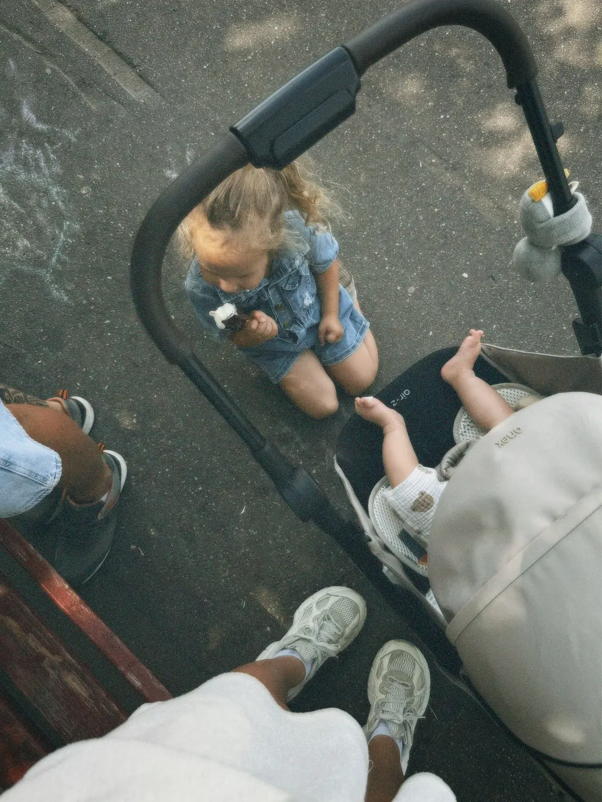 WellJanuary의 Babysitting the Douglas’s