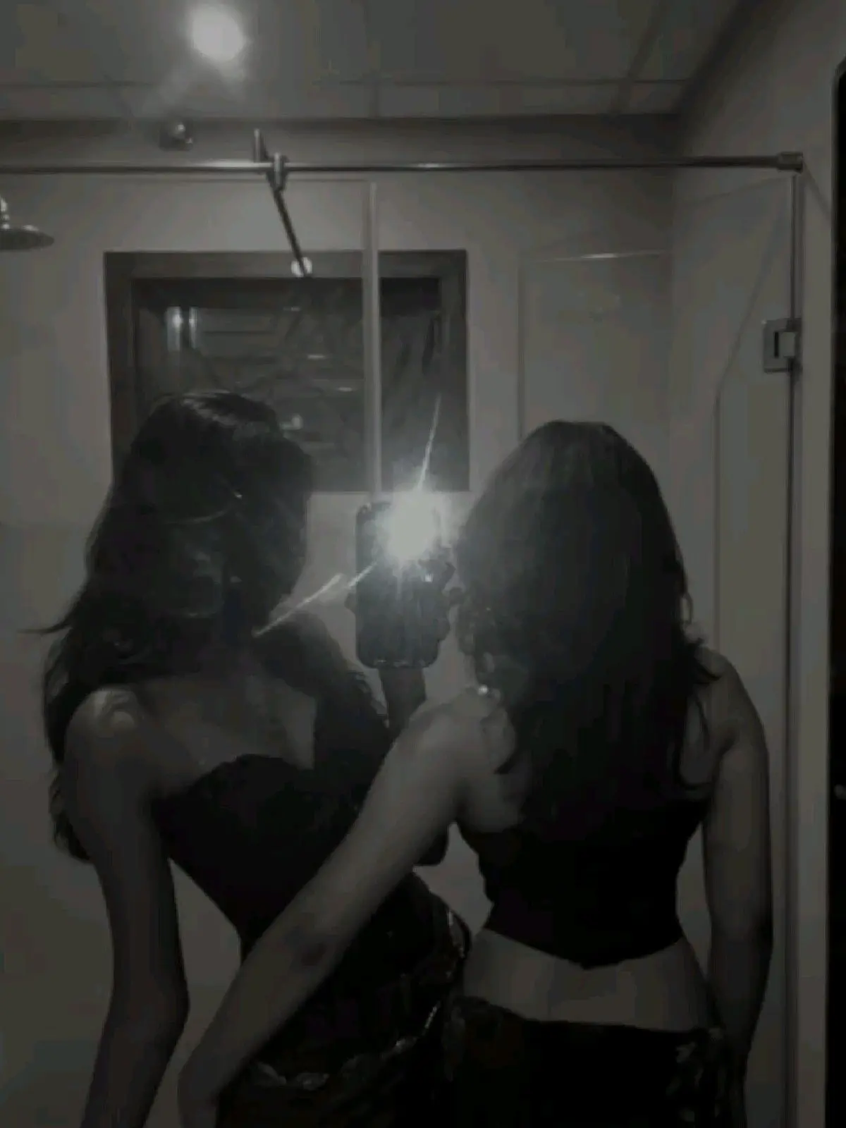 MagicCape0004의 Lesbian summer camp!