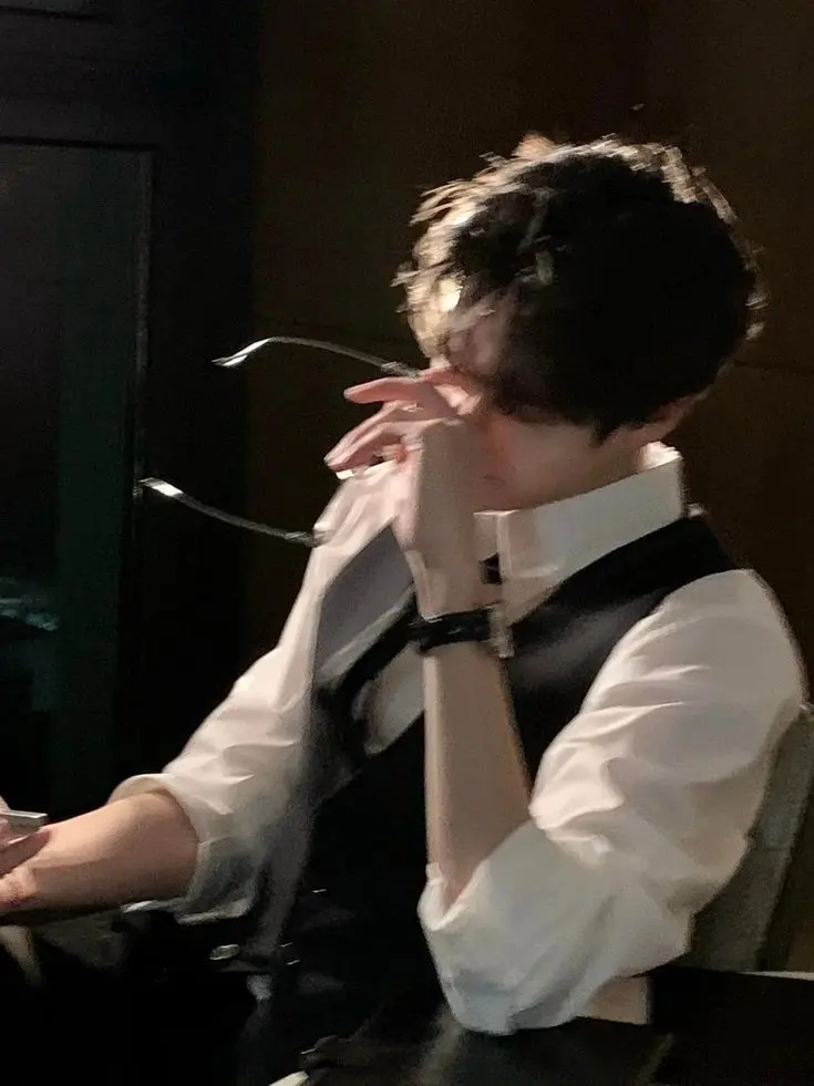 Michellexoxo의 Older Professor