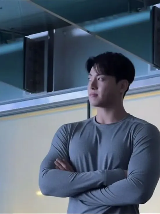 WornQuoll0512의 °°The boy next door°°